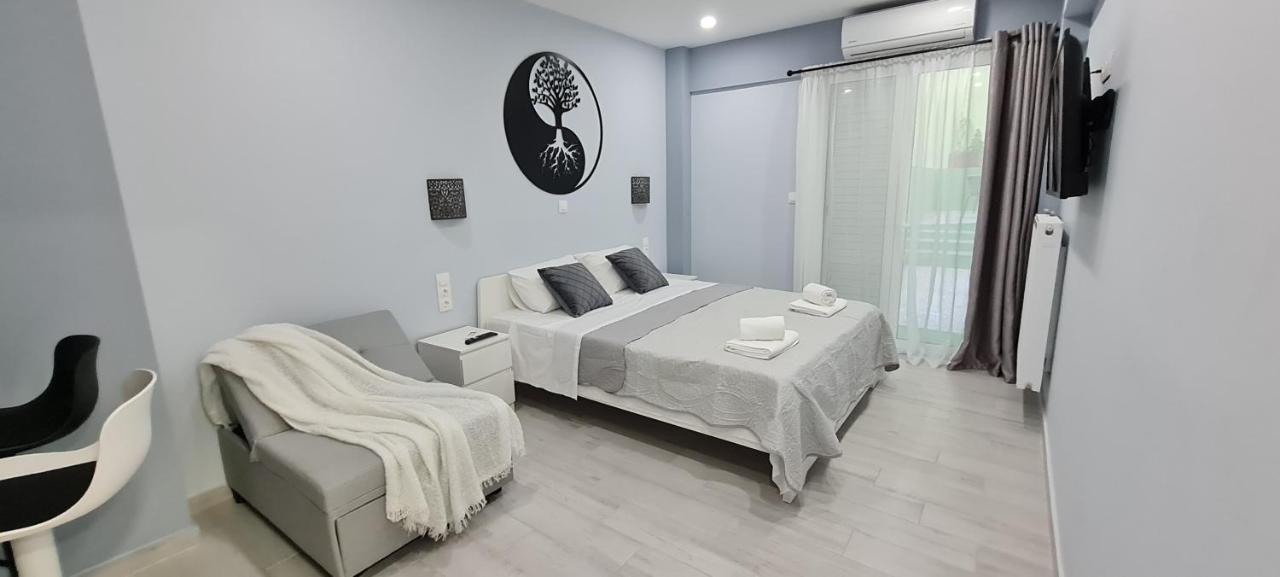 Cozy Apartment With Garden Near Town Center, Fully Renovated. Athena Bagian luar foto
