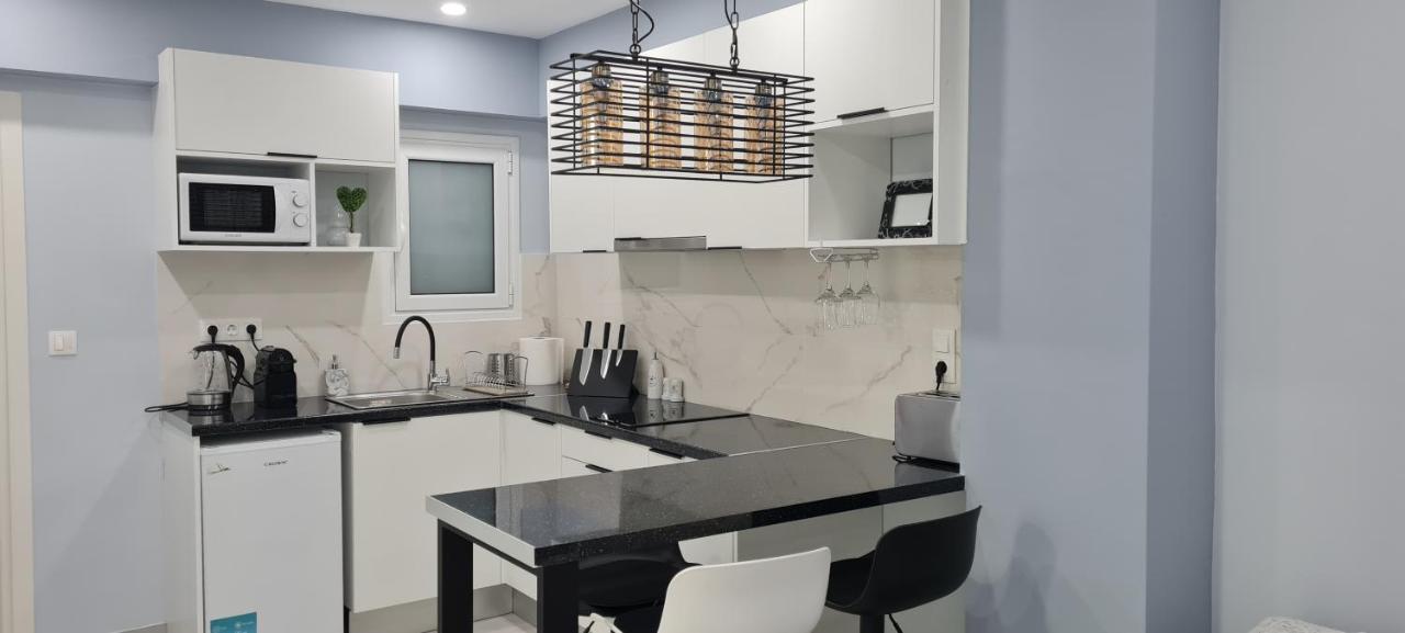 Cozy Apartment With Garden Near Town Center, Fully Renovated. Athena Bagian luar foto