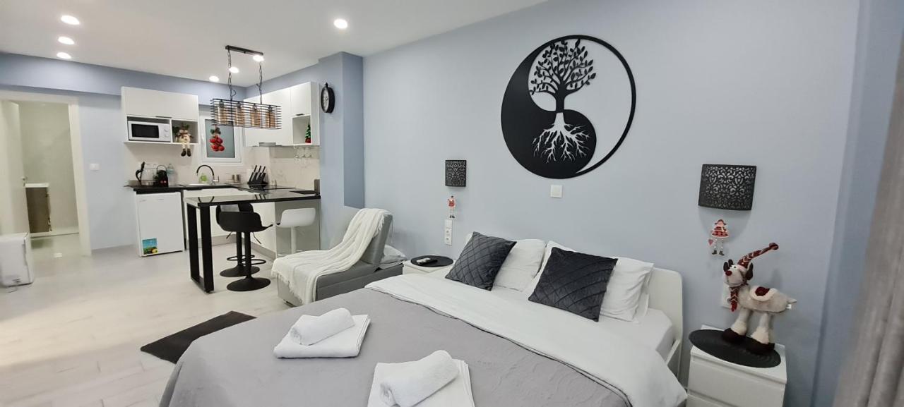 Cozy Apartment With Garden Near Town Center, Fully Renovated. Athena Bagian luar foto